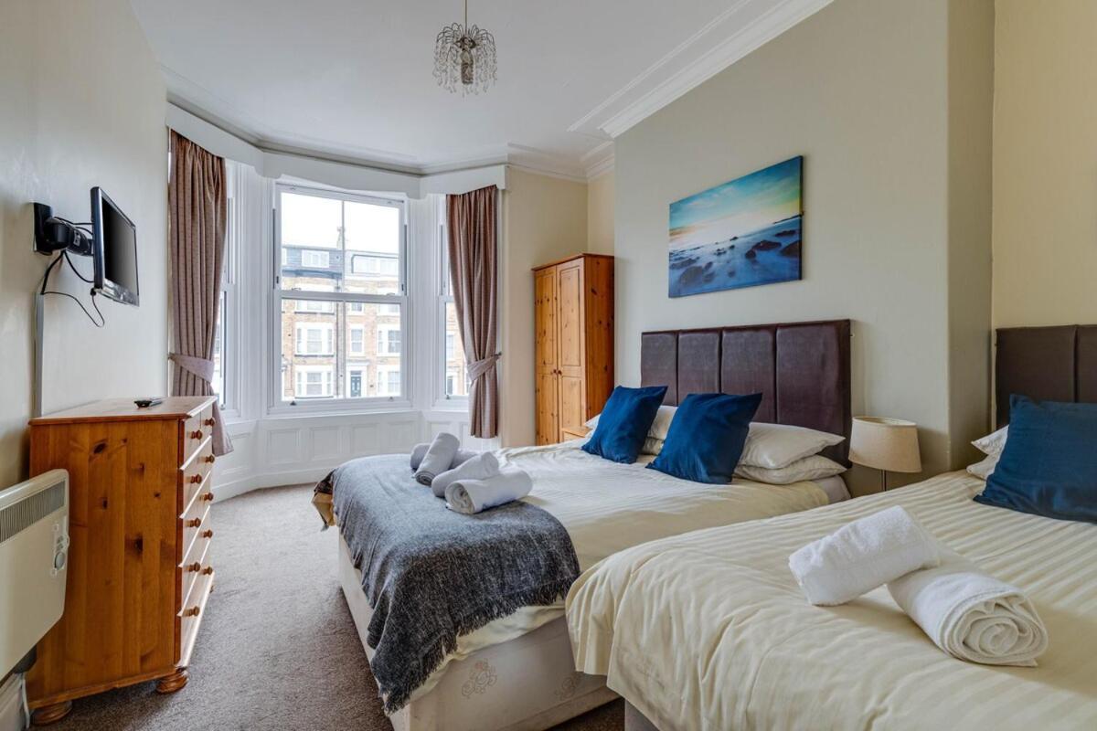 45 The Square Holiday Apartments Scarborough Buitenkant foto