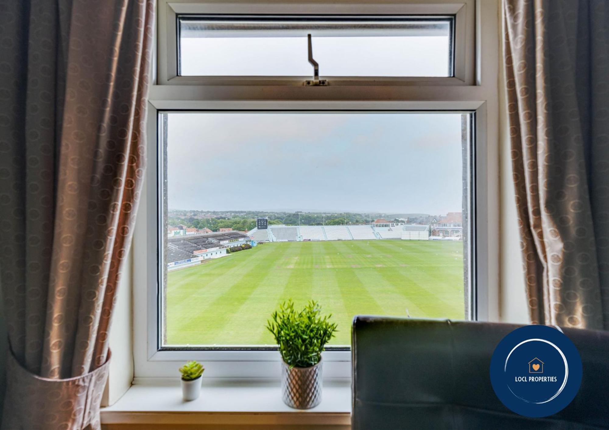 45 The Square Holiday Apartments Scarborough Buitenkant foto